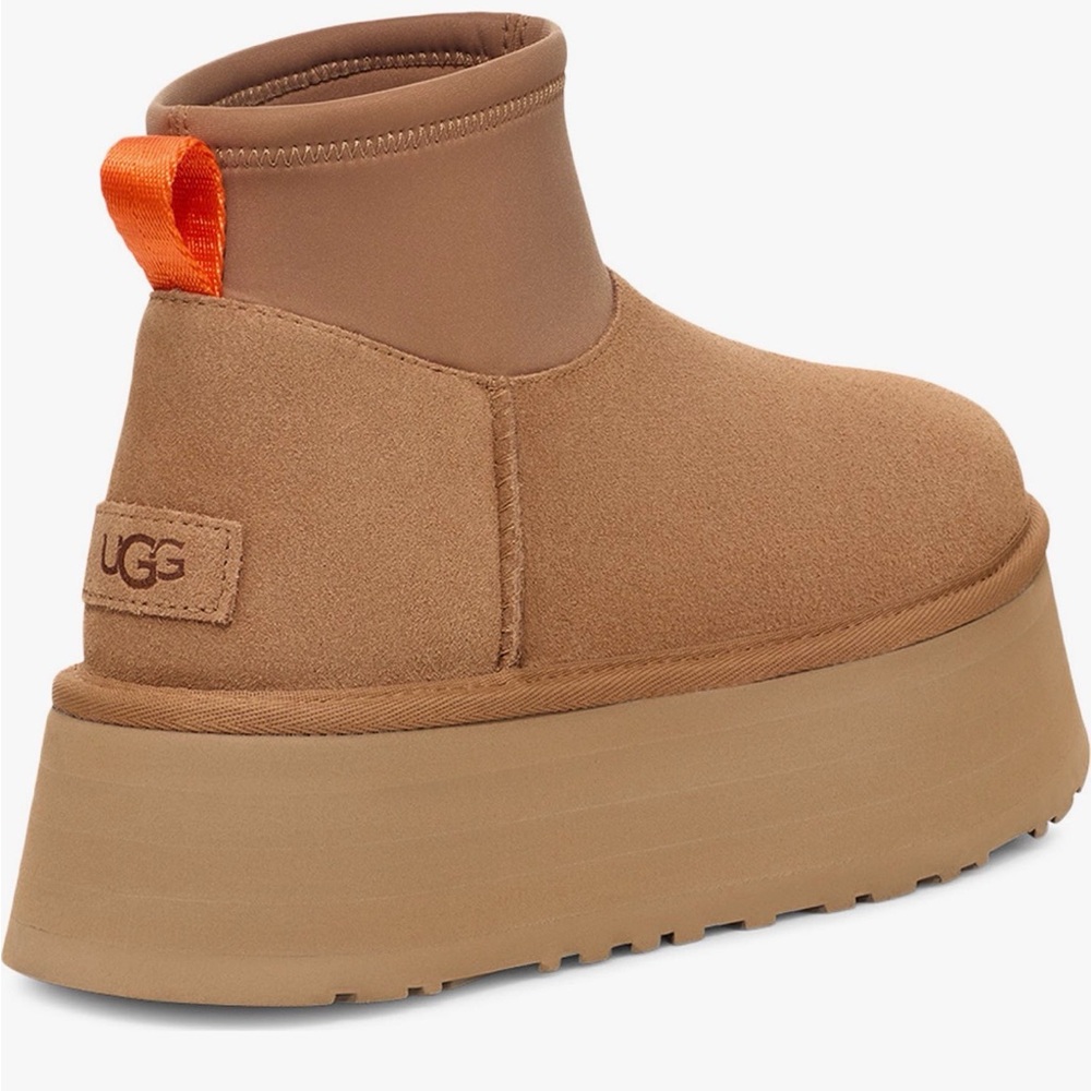 UGG® NEW
Classic Mini Dipper
Platform Boot (Women) chestnut